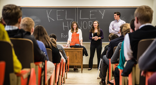 Prospective students and parents at Kelley's Direct Admit Day