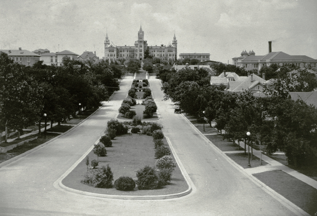 UT Campus in 1916. Courtesy photo